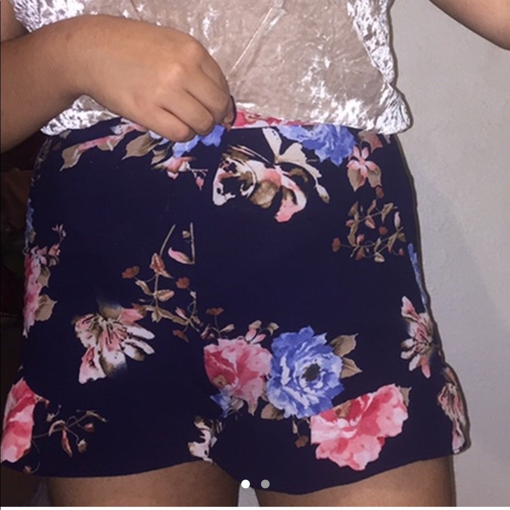 High Waisted Flowered Shorts